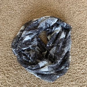 Infinity scarf